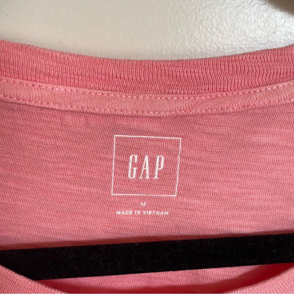 GAP tee - Picture 2 of 3
